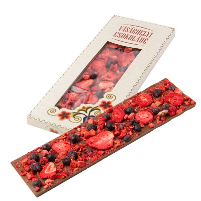 tejcsokolade-eperrel-es-fekete-ribizlivel